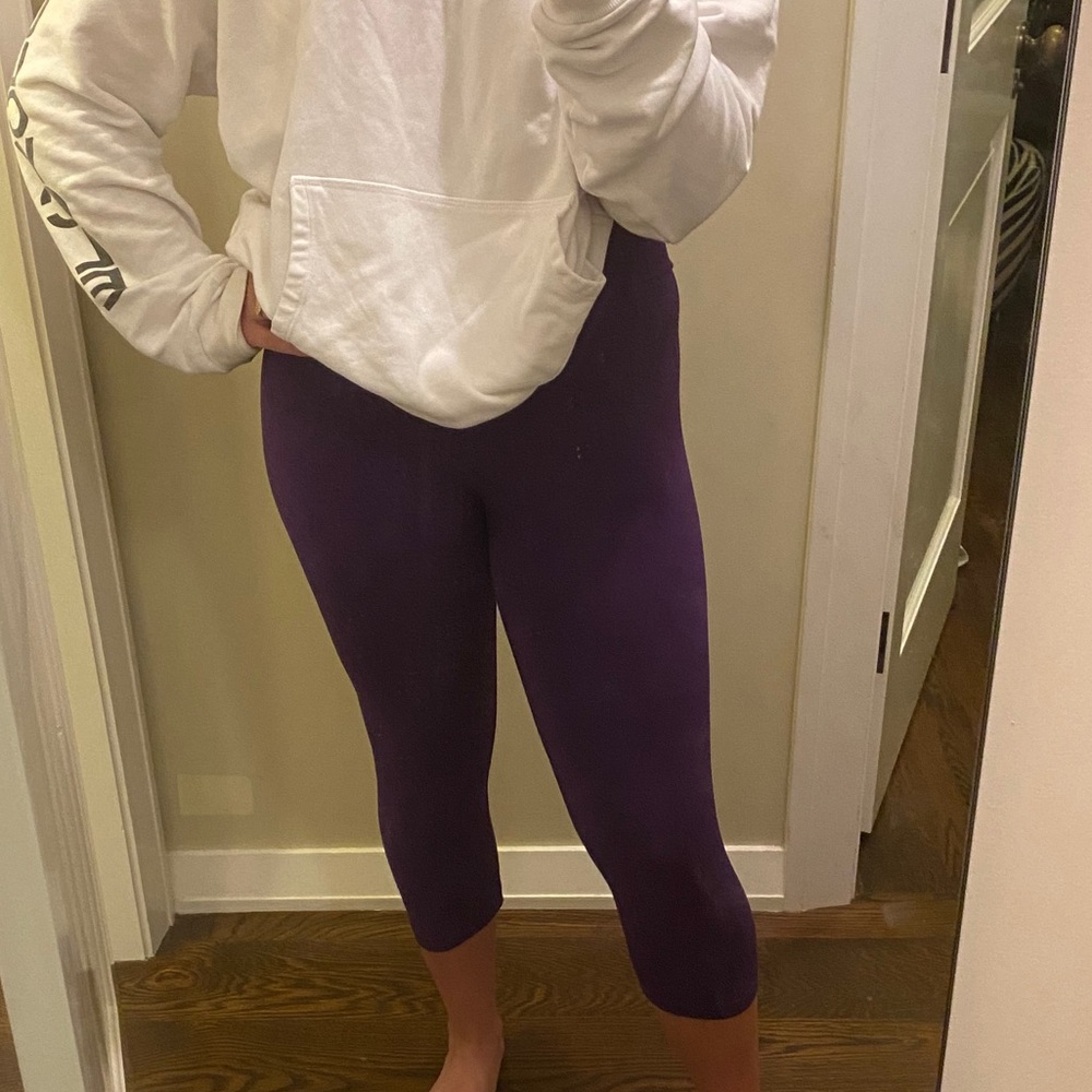 Purple cropped leggings!